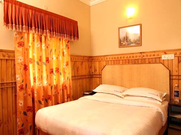 Pine Borough Inn